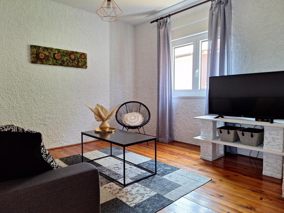 Romana's Cave Apartment